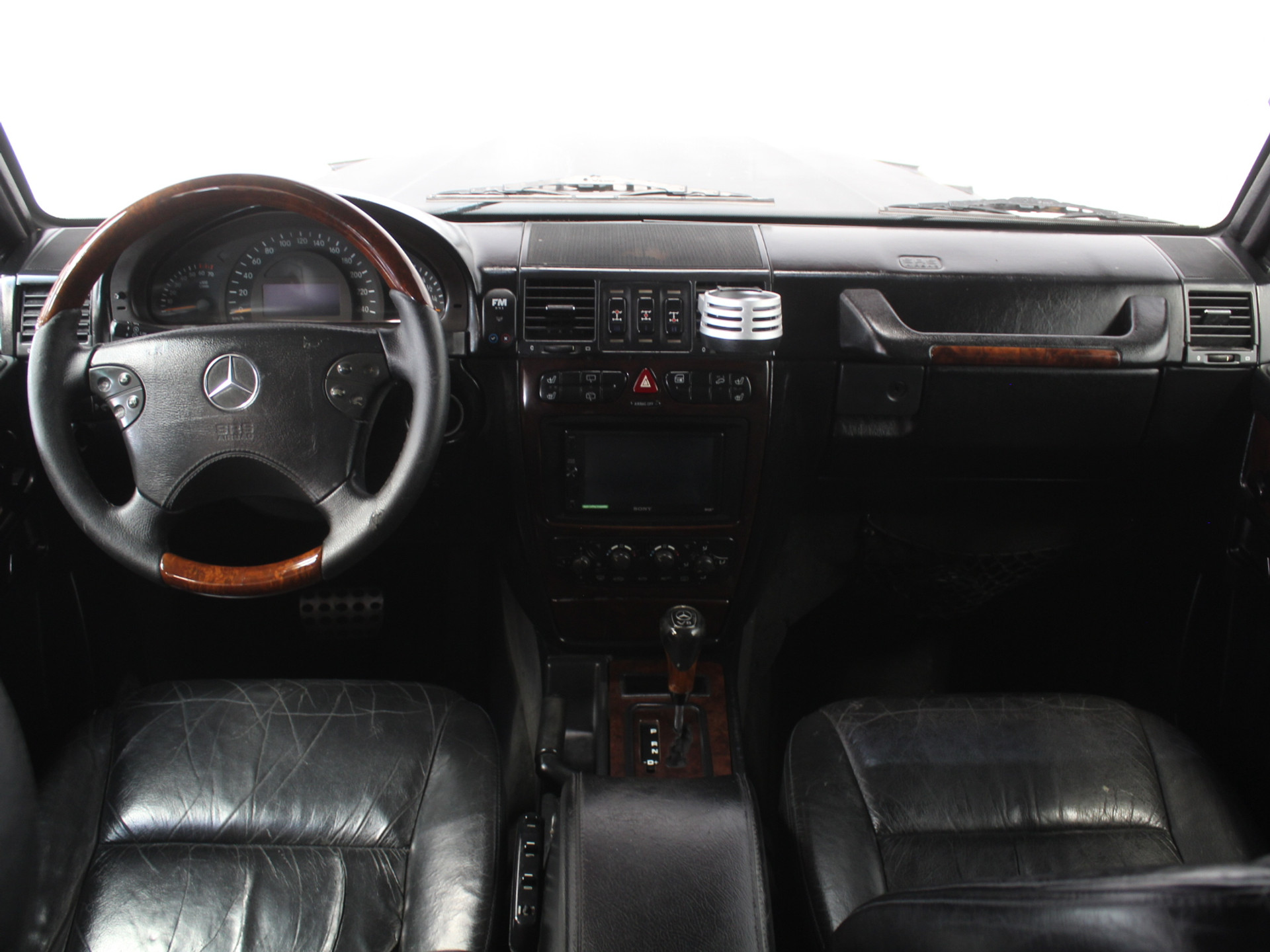 49345087-4.jpg