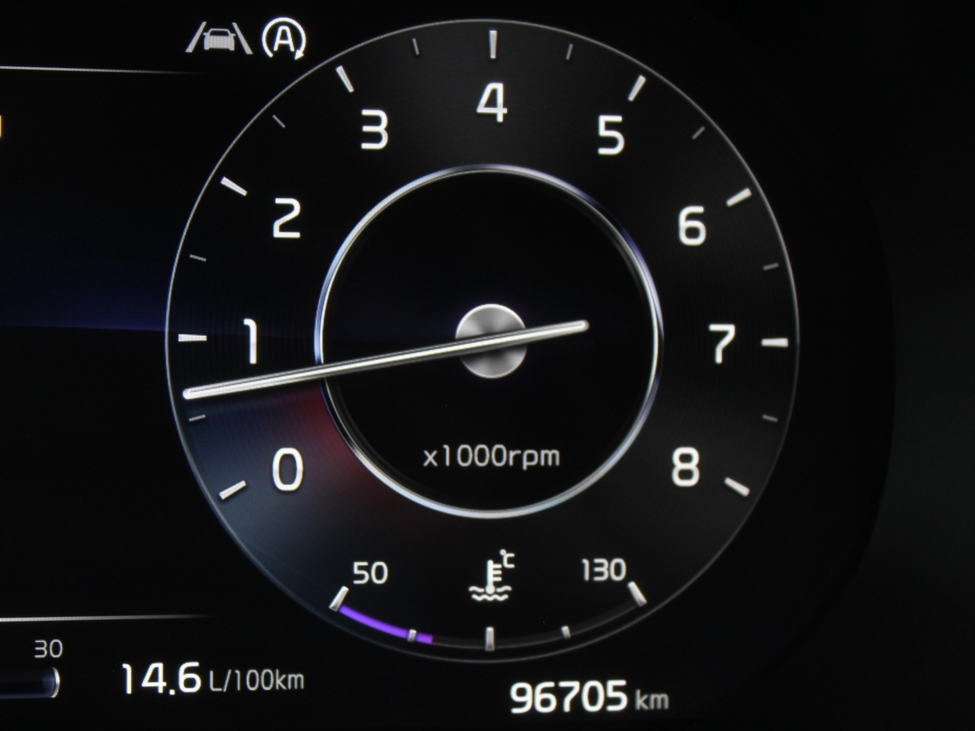 51937577-8.jpg