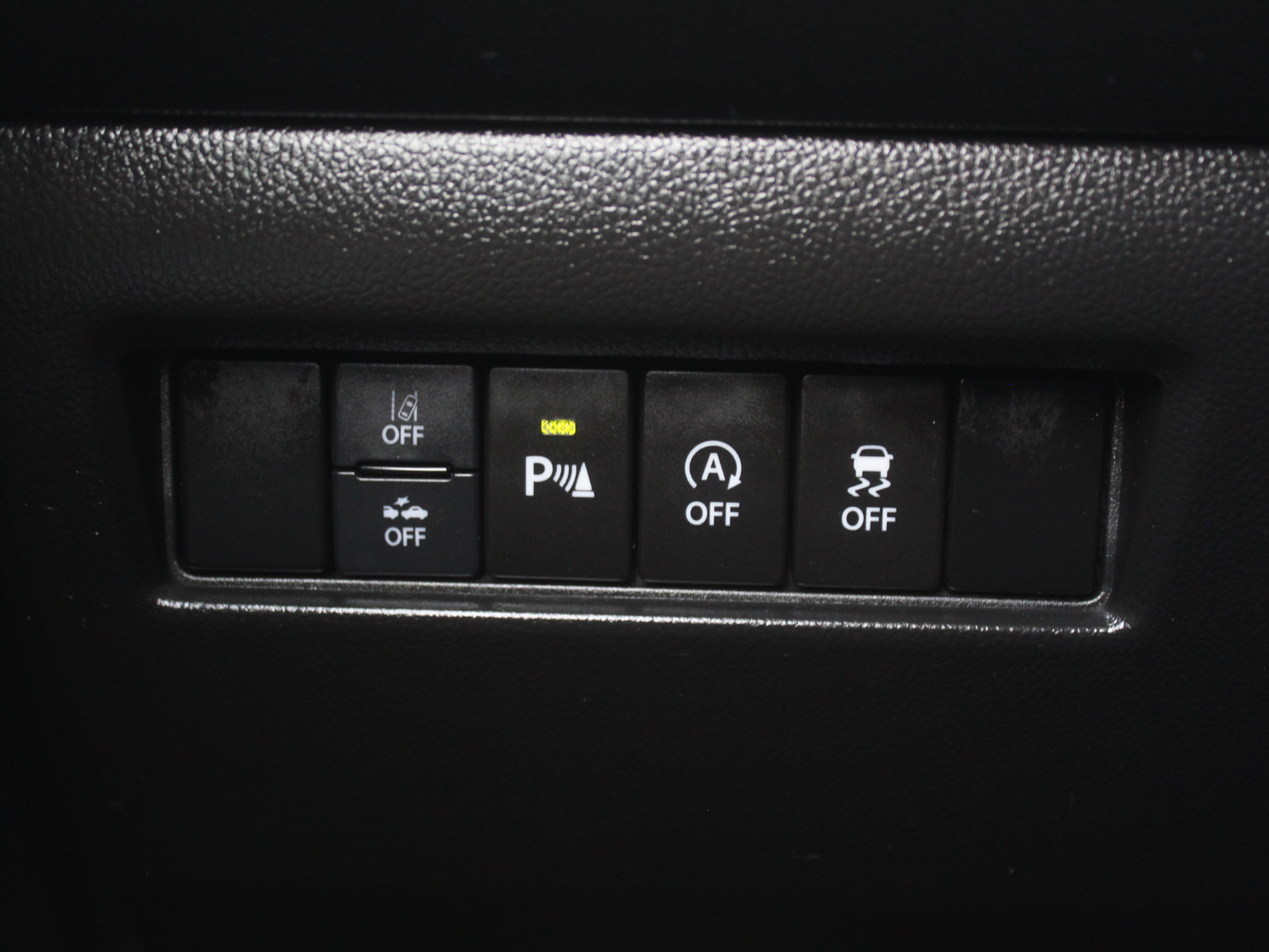 52095873-23.jpg