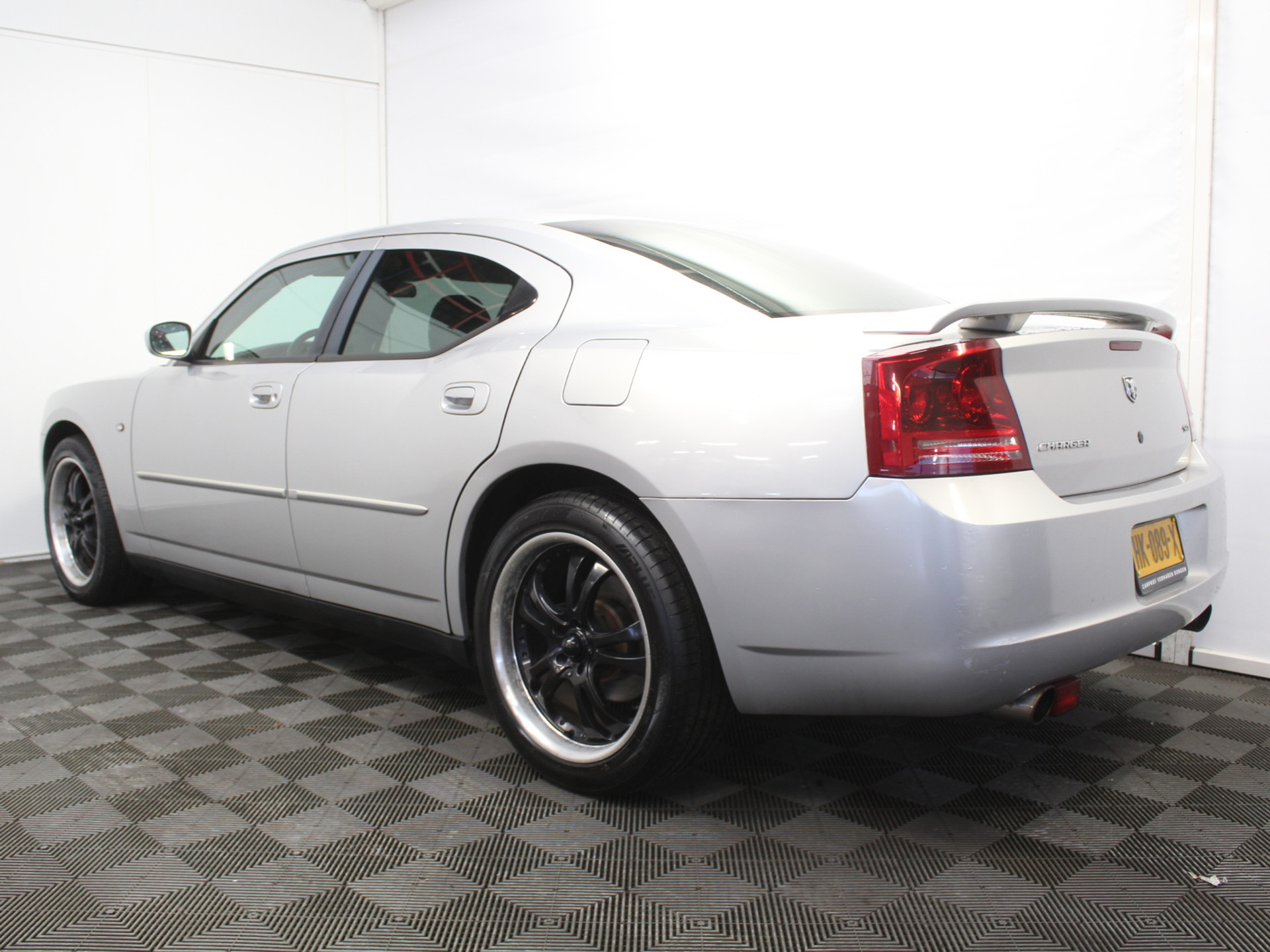 52639713-28.jpg