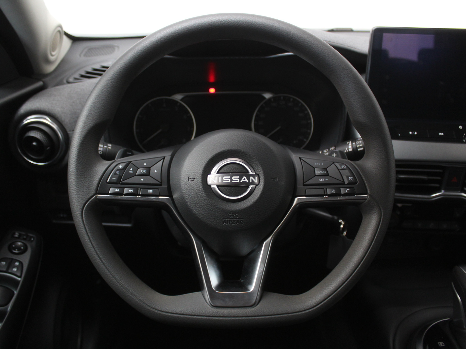 52728421-17.jpg