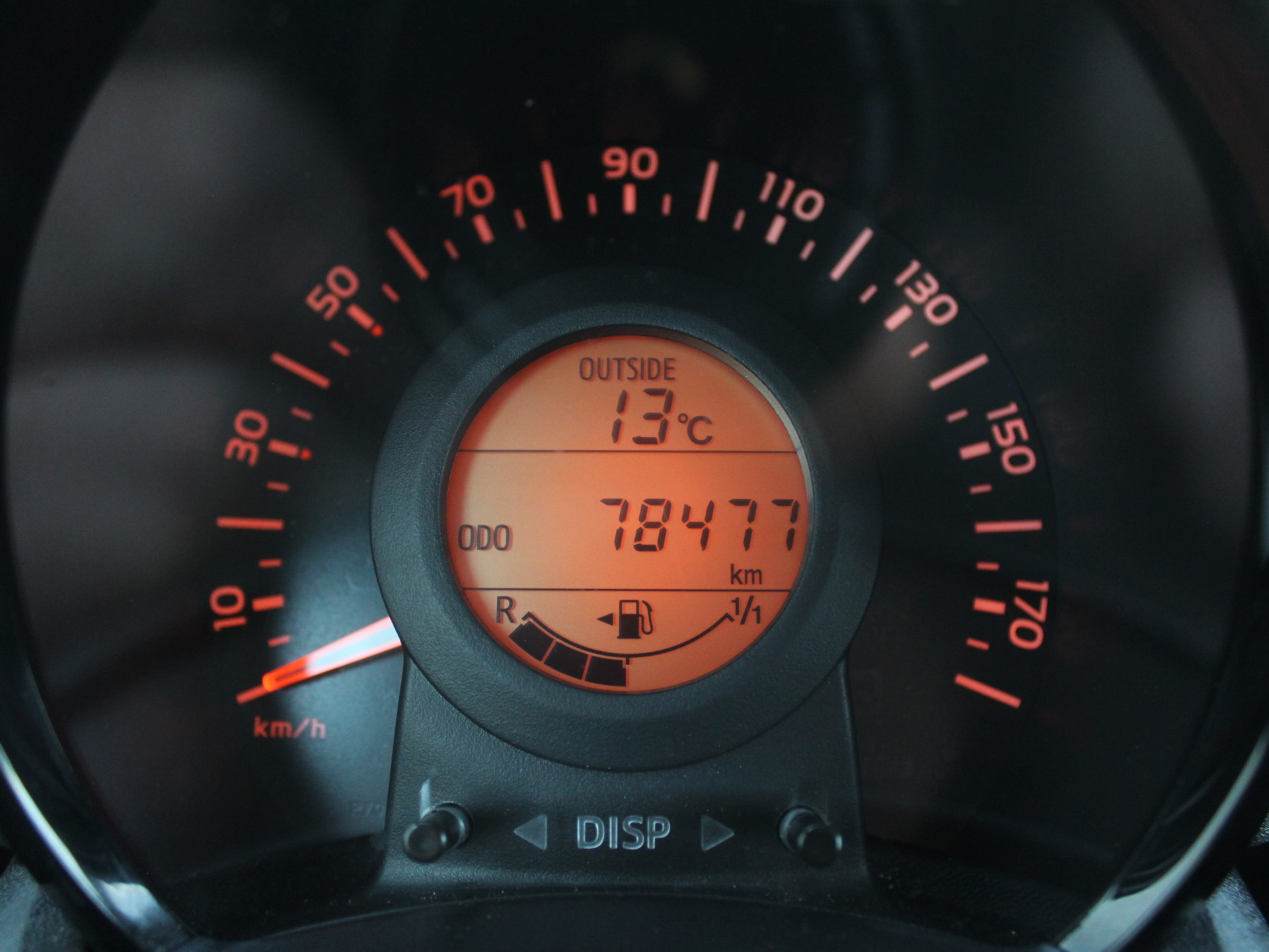 52867332-8.jpg
