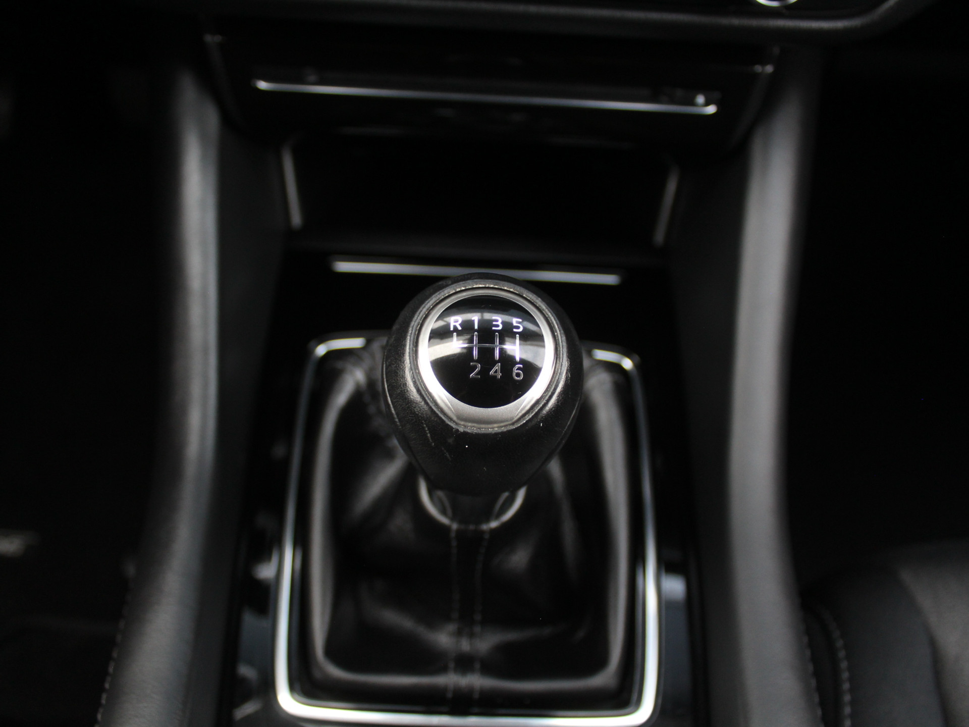 53290451-45.jpg