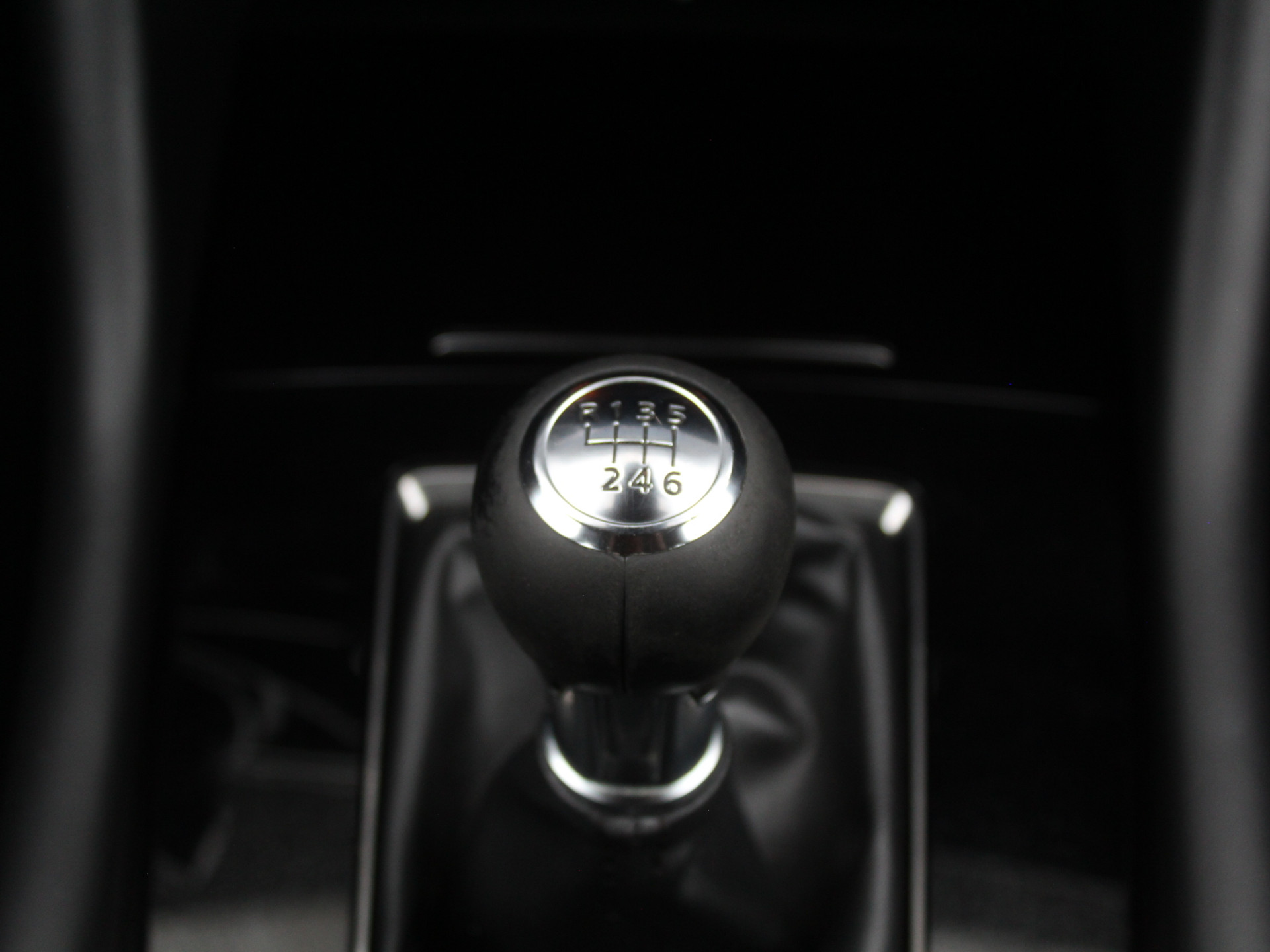 53549218-28.jpg