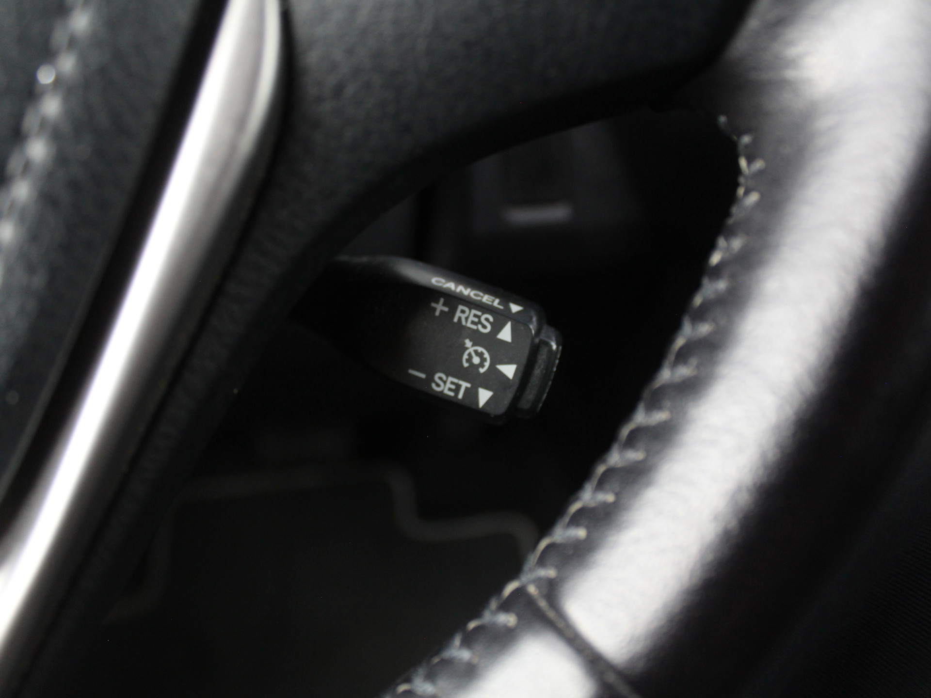 54187760-23.jpg