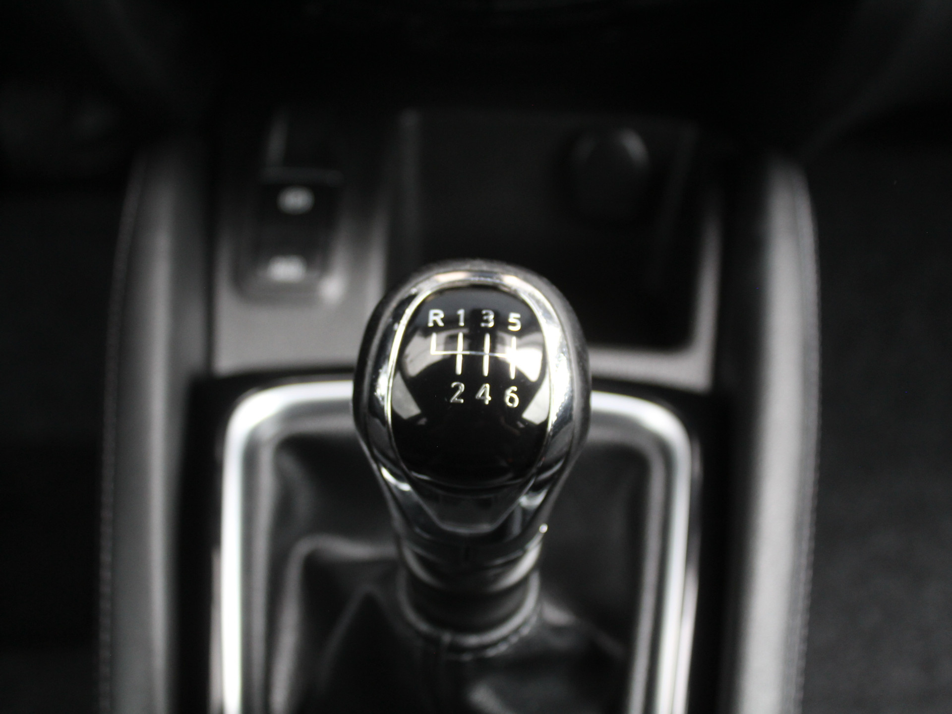 54288150-24.jpg