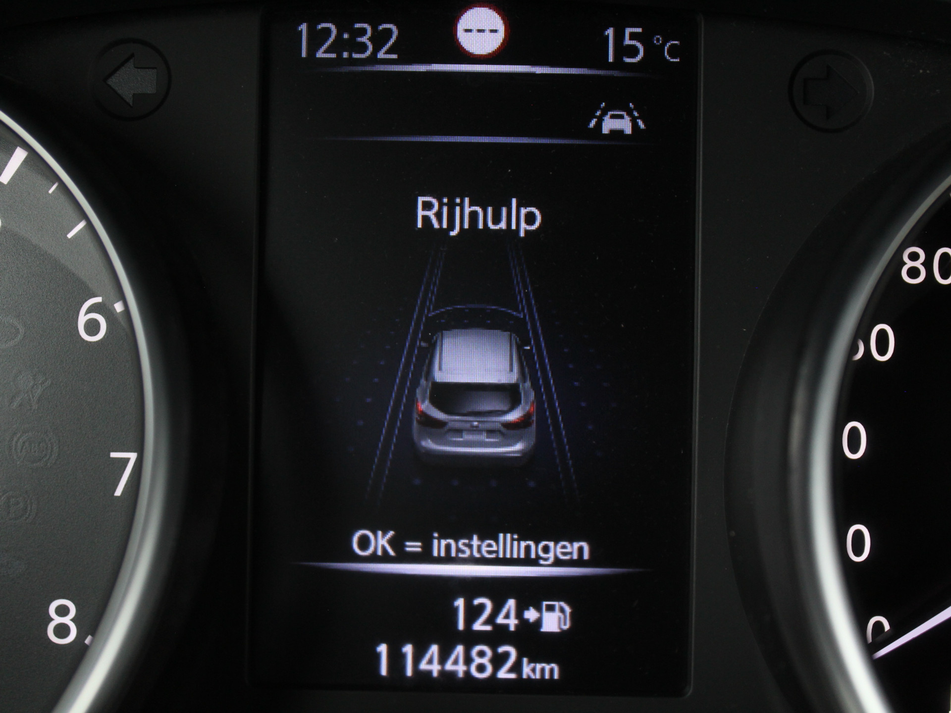 54288150-43.jpg