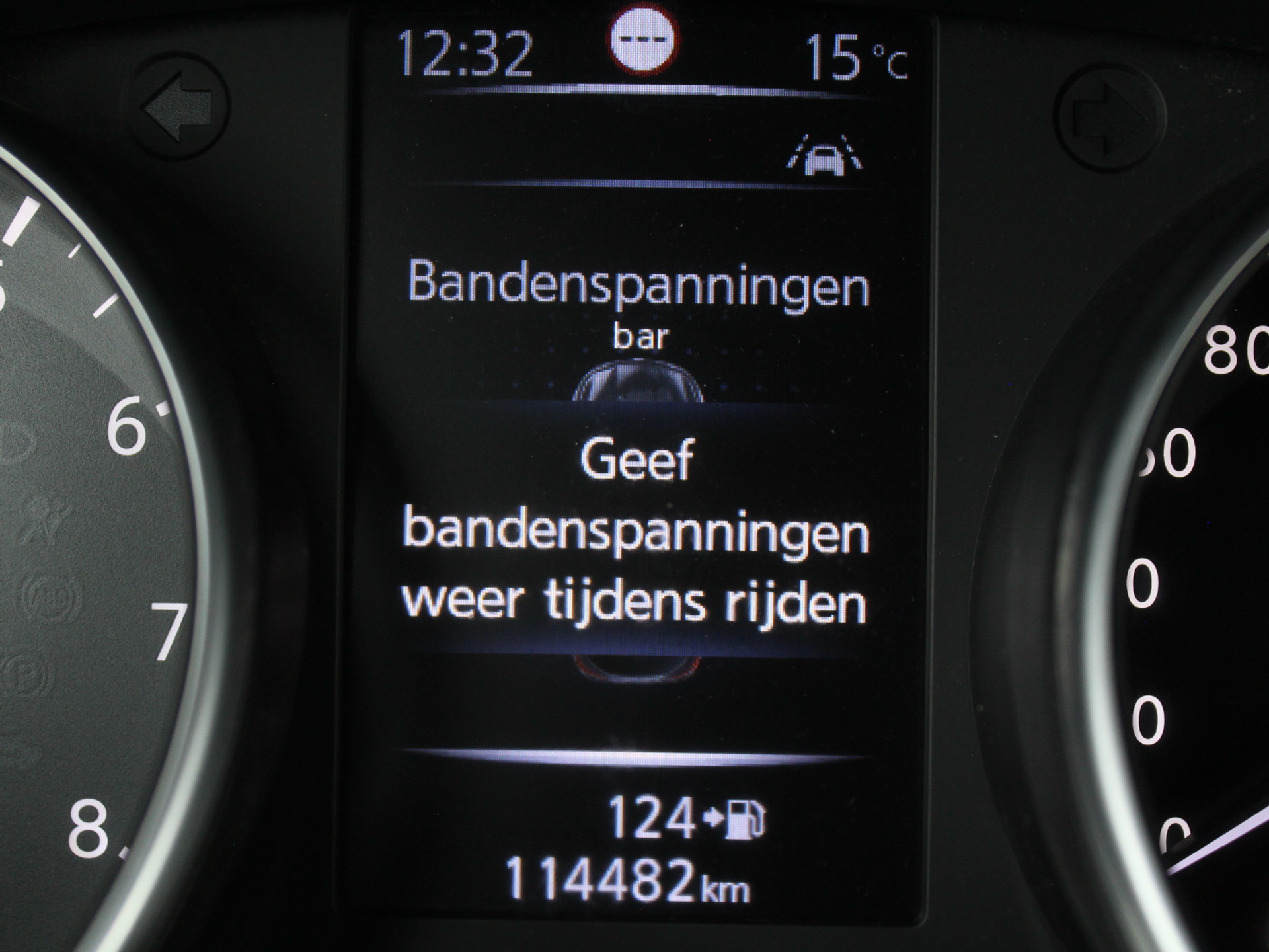 54288150-46.jpg