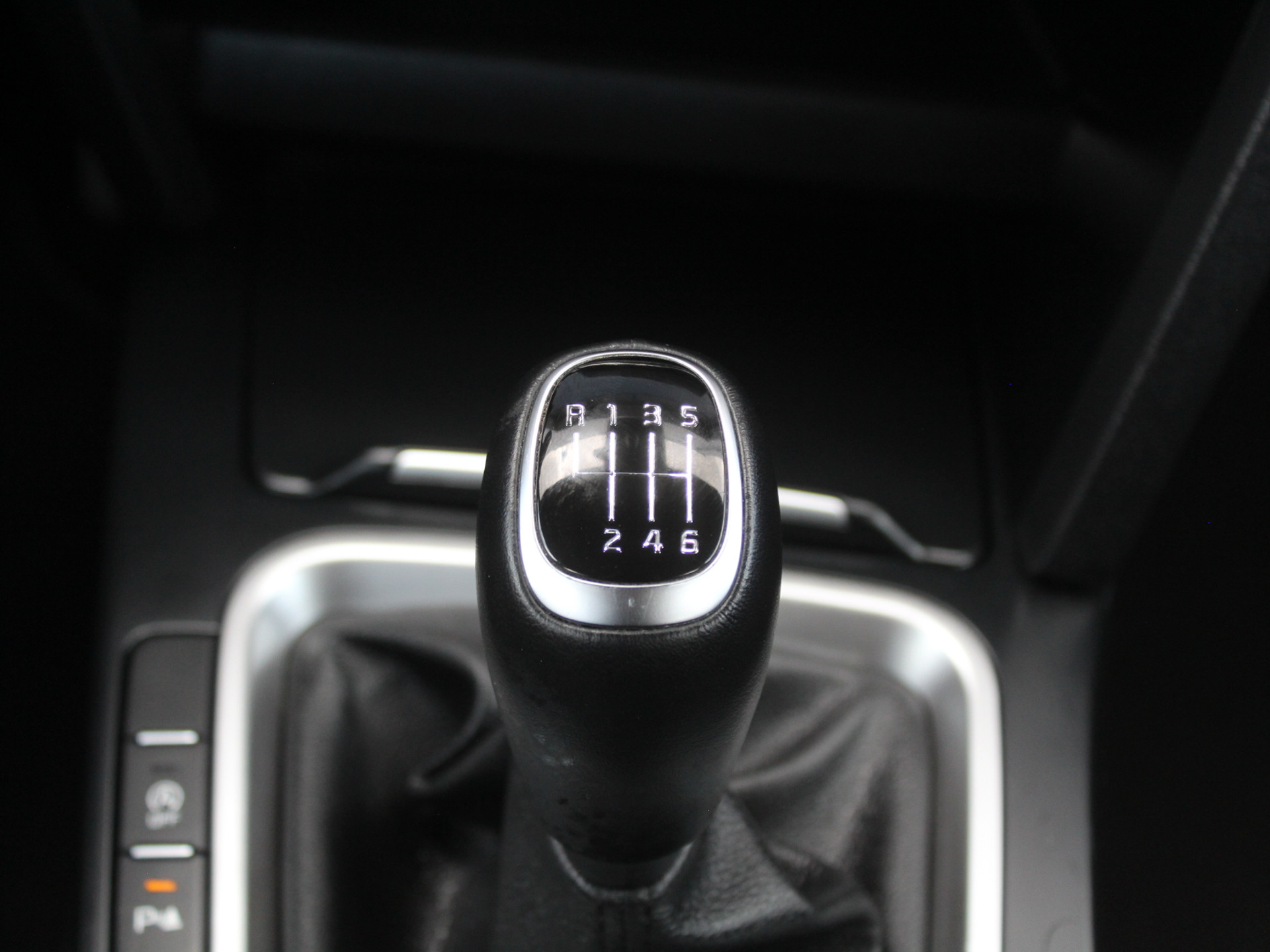 54417476-24.jpg