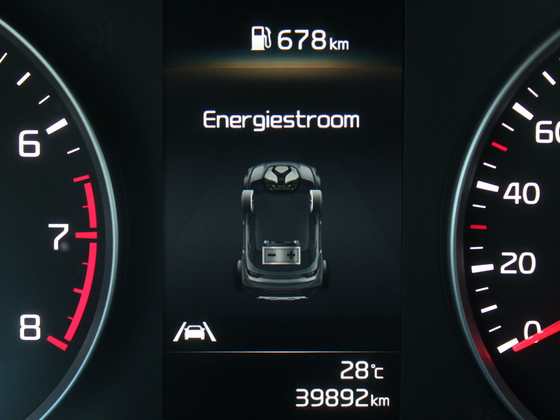 54548583-8.jpg