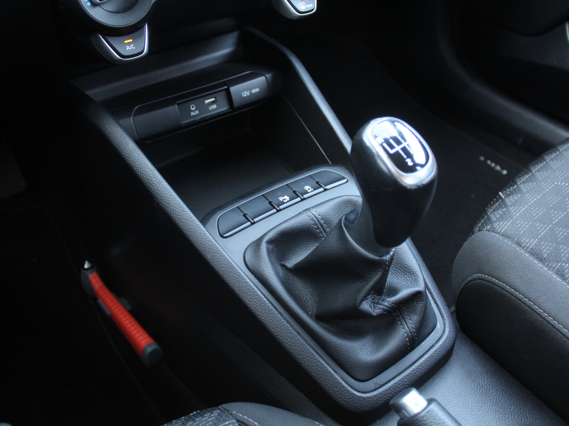 54579134-43.jpg