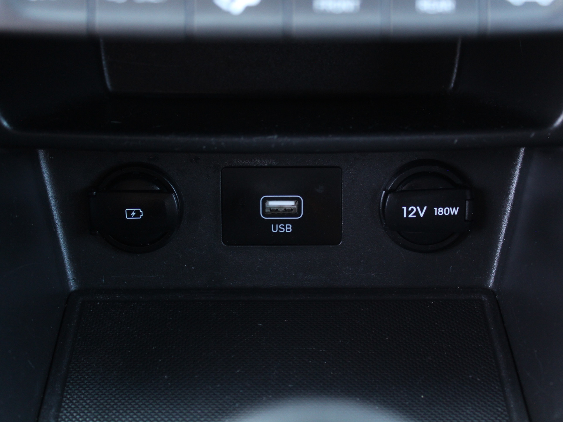 56366118-45.jpg