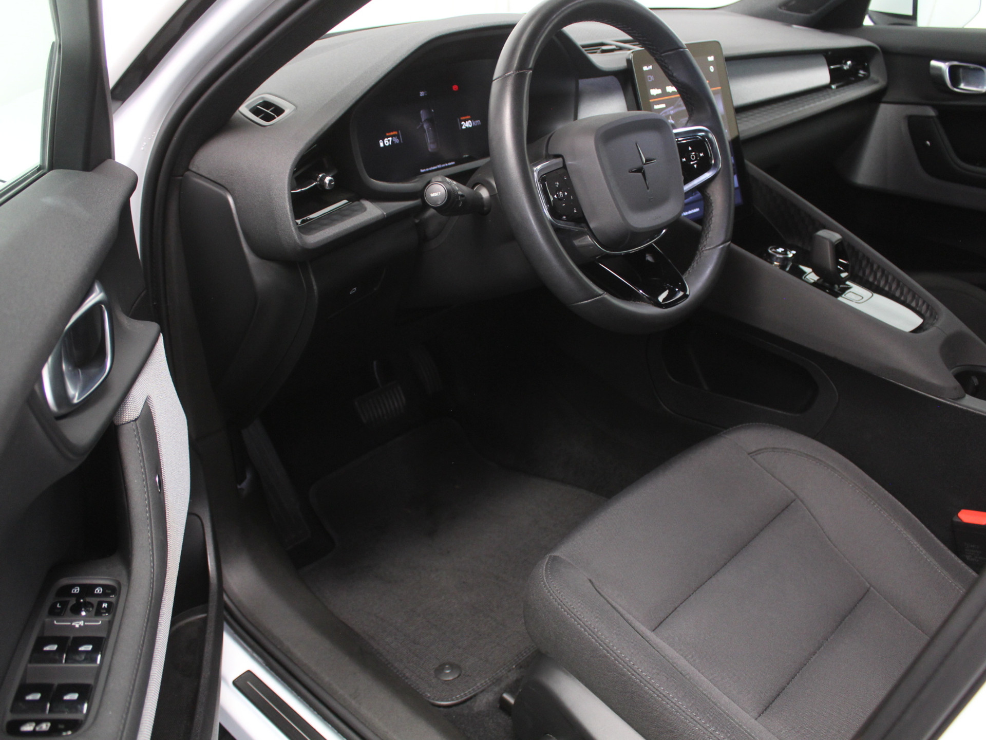 Polestar 2 Standard Range Single Motor 69 kWh PILOTPACK | SOH 95% | CARPLAY | 360CAMERA | ADAPCRUISE | WEGKLAPTRHAAK | LMV19 | CLIMATE | STOELVERW | MEMSTOEL | DAB | LED 57263039-0.jpg | Autobedrijf Verharen