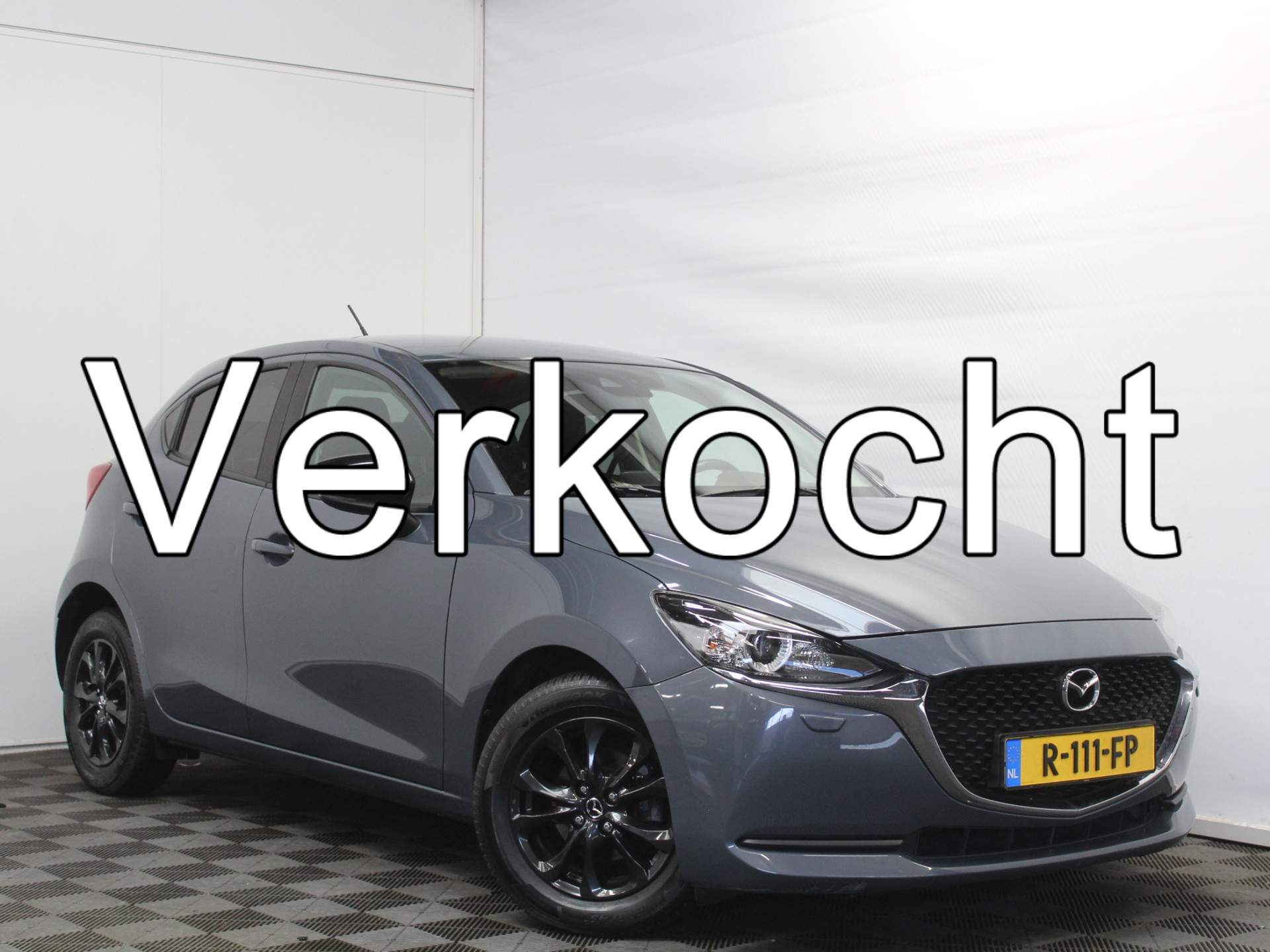 Mazda 2 1.5 Skyactiv-G Luxury CLIMATE | CRUISE | NAVI | LMV16 | DAB | CARPLAY | STOELVERW | PDC | LED 57565186-0.jpg | Autobedrijf Verharen