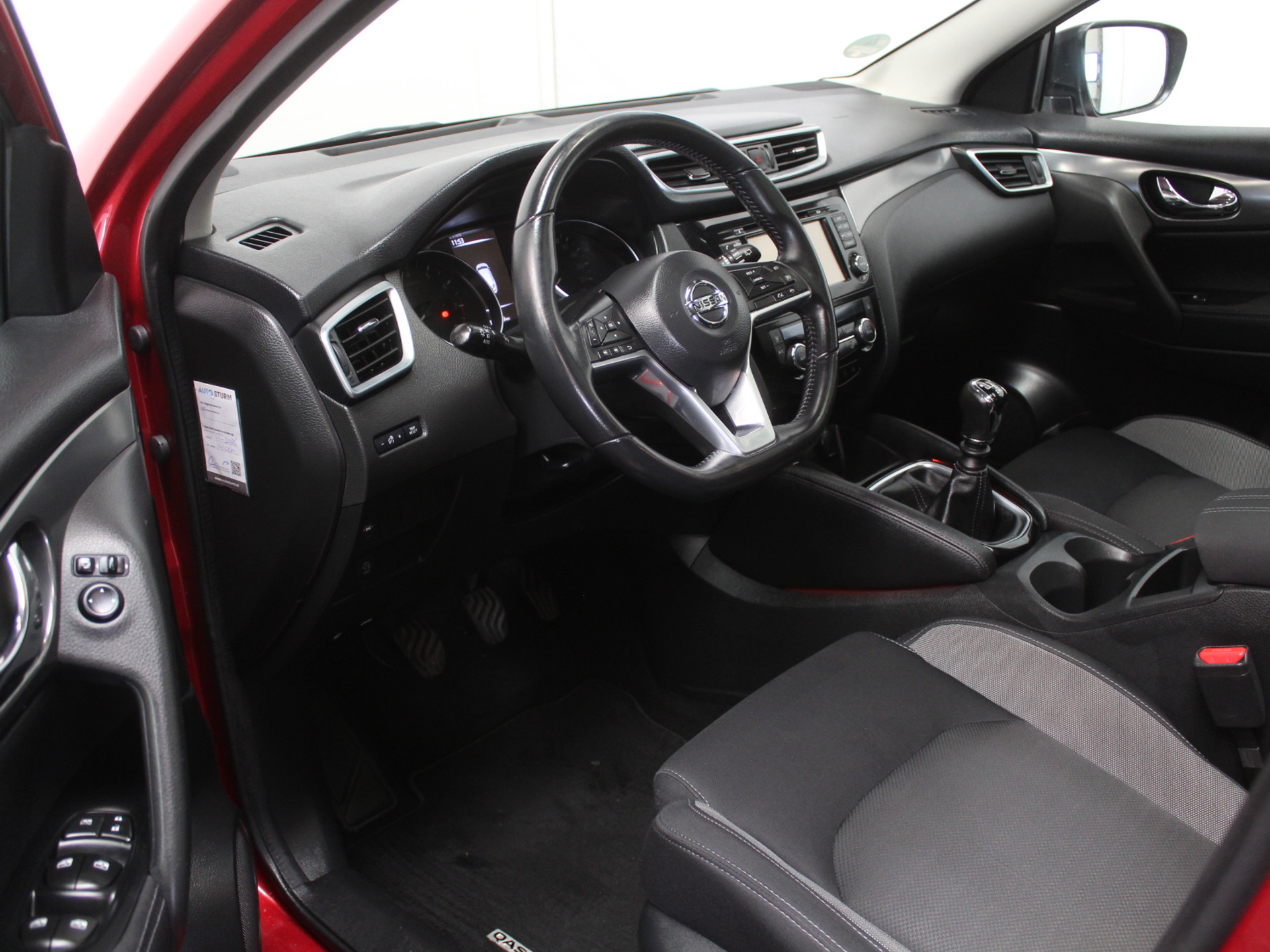 Nissan QASHQAI 1.2 N-Connecta CLIMATE | NAVI | PDCV+A | CRUISE | DAB | LED | PANODAK | TRHAAK | LMV18 | 360CAMERA 57568699-0.jpg | Autobedrijf Verharen