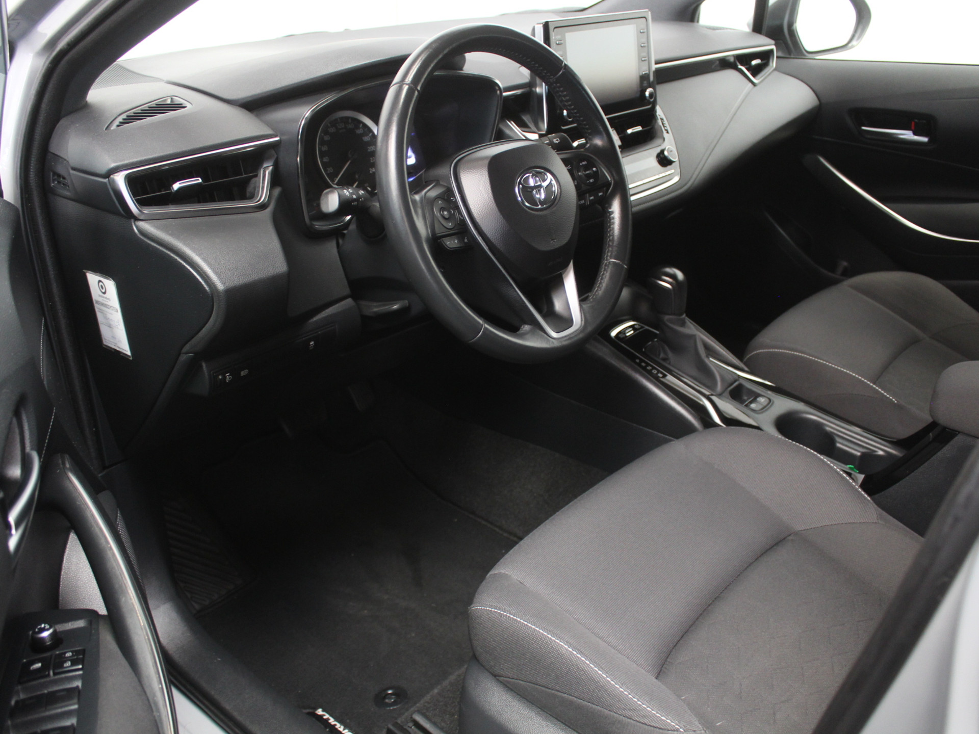 Toyota Corolla Touring Sports 1.8 Hybrid Active CLIMATE | CAMERA | CARPLAY | LED | ADAPCRUISE | DAB | LMV16 57785968-0.jpg | Autobedrijf Verharen